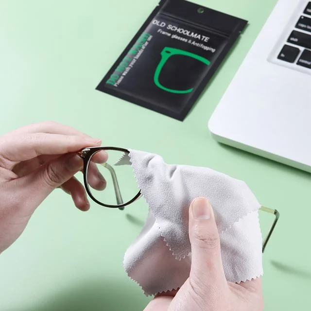 Antifogging Eyeglasses Cleaning Wipes by Lazy Corner