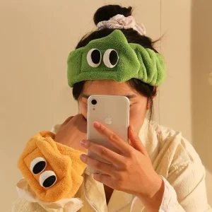Cartoon Eye Elastic Face Wash Headband by Momoi