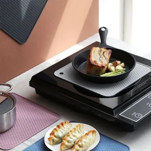 Colored Heat Resistant Mat by Iswas
