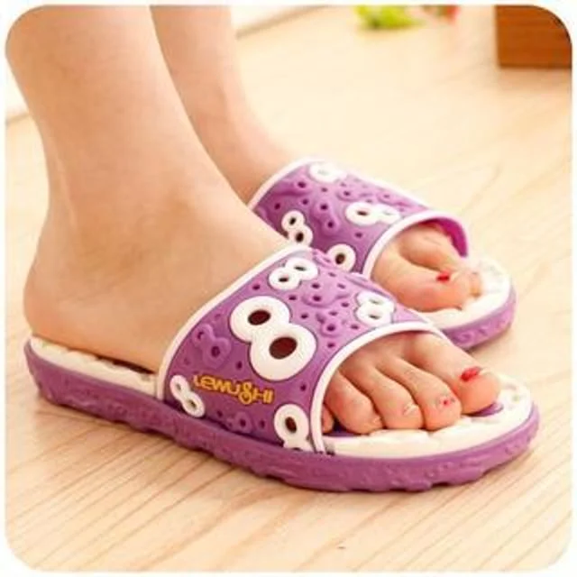 Couple Slippers by Momoi