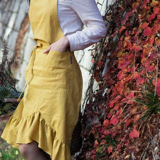 Frilled-Hem Linen Blend Apron by Iswas