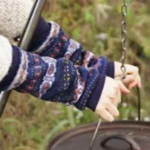 Patterned Leg Warmers (S) by Iswas