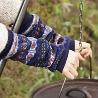 Patterned Leg Warmers (S) by Iswas