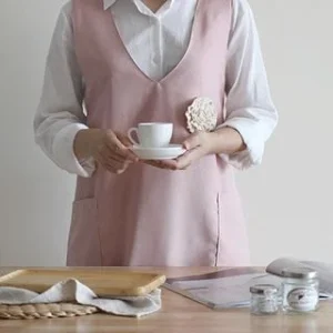 Pocket-Detail Appliqu Apron by Iswas